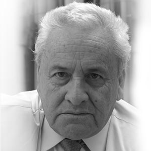 Autor Julio Pazos